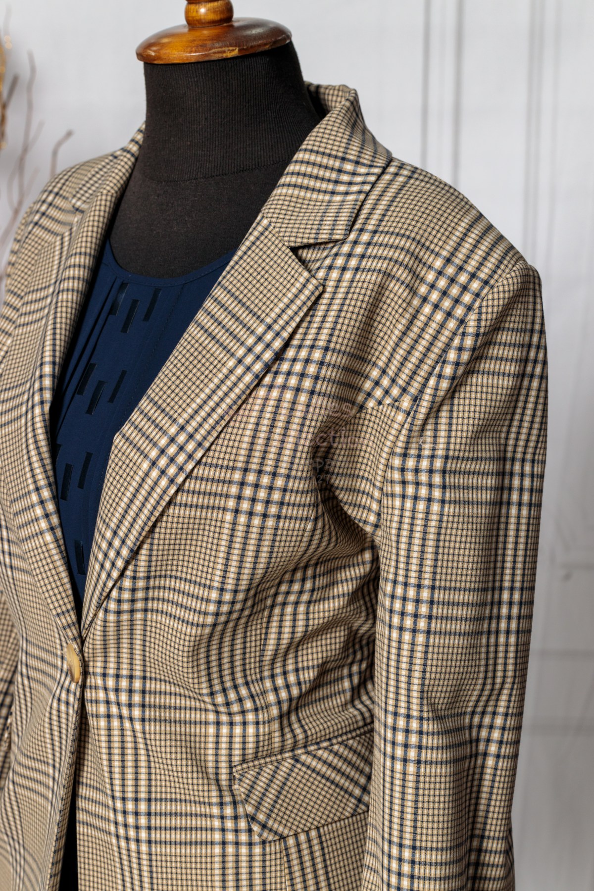 Find Your Perfect Fit and Create Versatile Outfits with Bella's Ladies Collection Blazers