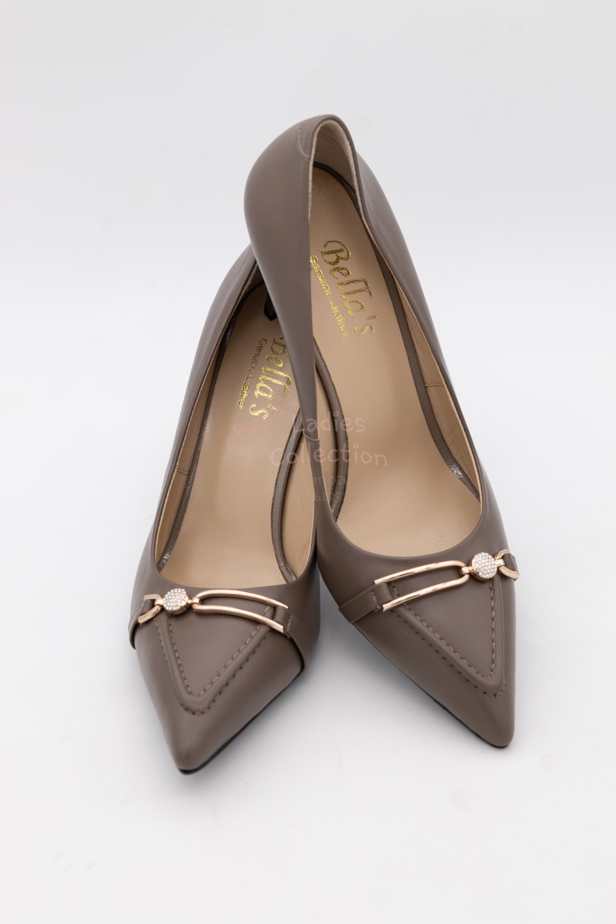 How to Choose Office Shoes for Women in Kampala – Comfort Meets Style