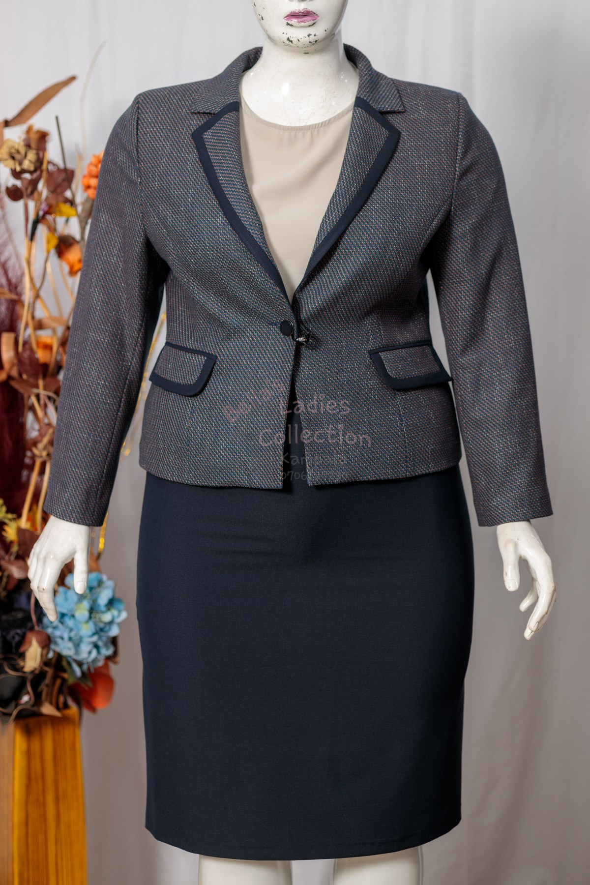 How to Style Suit Wear for Ladies in Kampala: Latest Turkish Designs